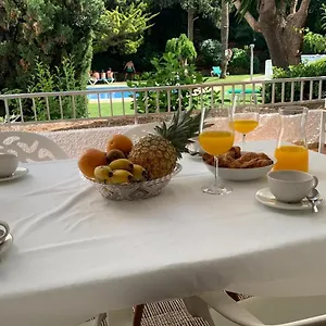https://lovely-apartment-marbella-center-garden-views.1costadelsol.com