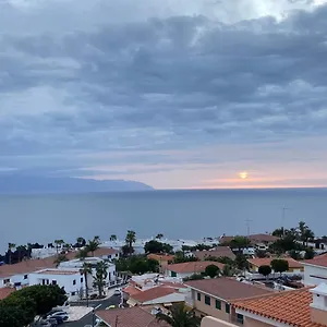 https://sunset-seaview-la-arena.tenerifehoteles.net